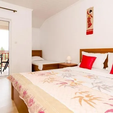 Nikol Apartman